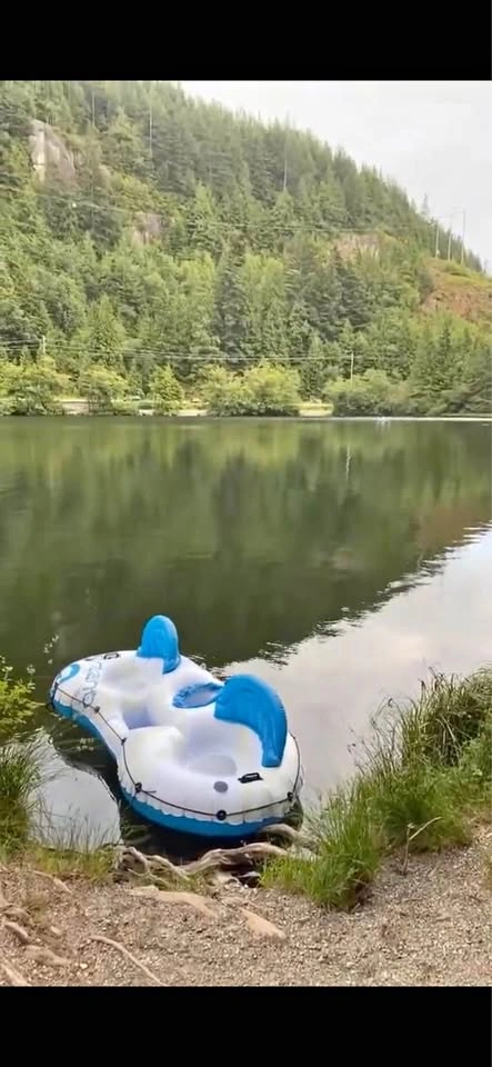2-Person Inflatable floating Lake Tube + Row Paddles