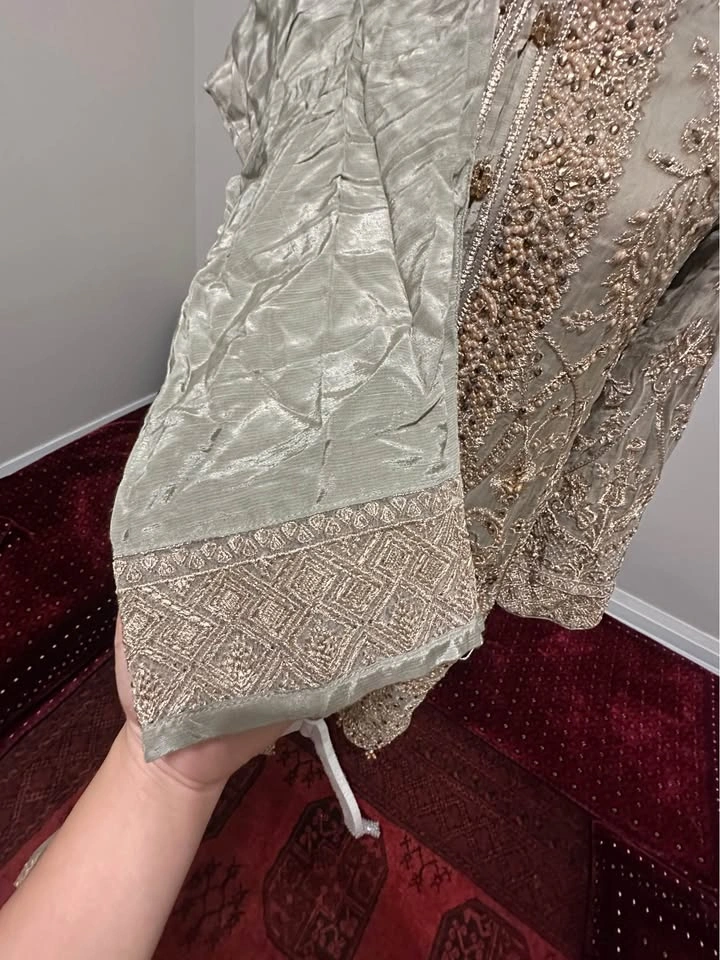 ✨ Beautiful 3-Piece Pakistani Suit ✨ - photo 4