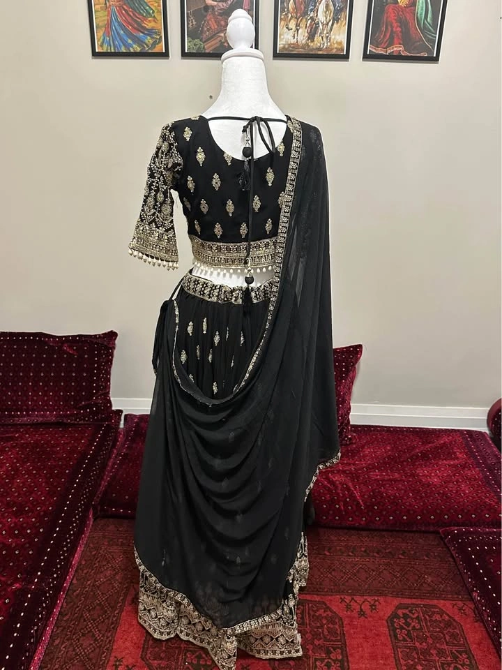 ✨ Brand New 3-Piece Black Lehenga ✨ - photo 2
