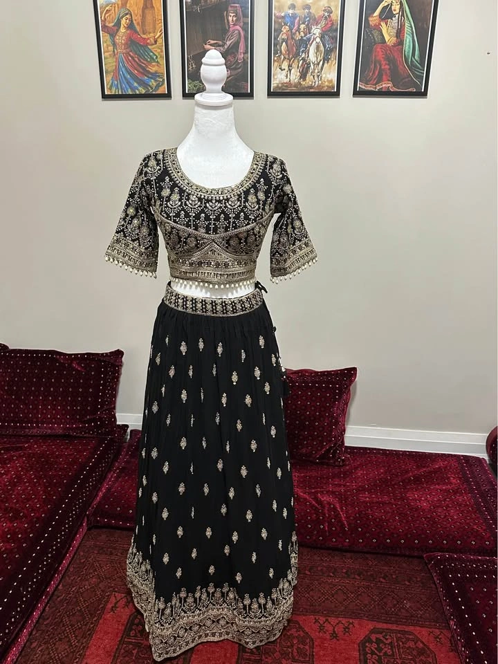 ✨ Brand New 3-Piece Black Lehenga ✨ - photo 3