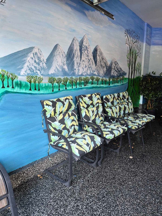 Lawn chairs and 2 foot stools - photo 2