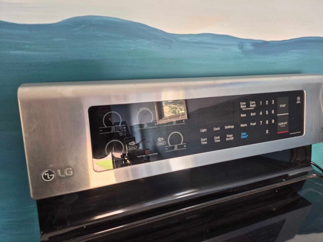 LG Stove stainless steel - photo 5