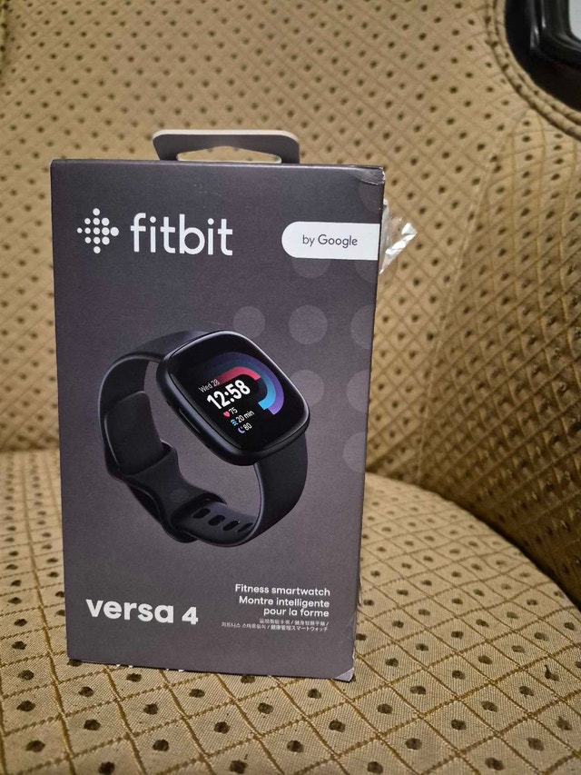 FITBIT Smartwatch Versa4