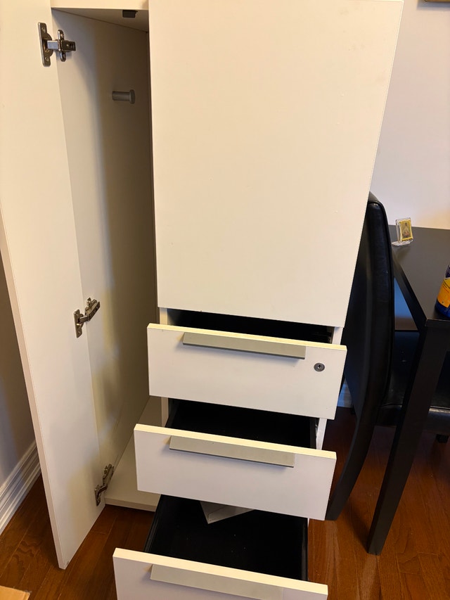 Moving Sale - Brampton - Contact ASAP. Everything Should go - photo 3