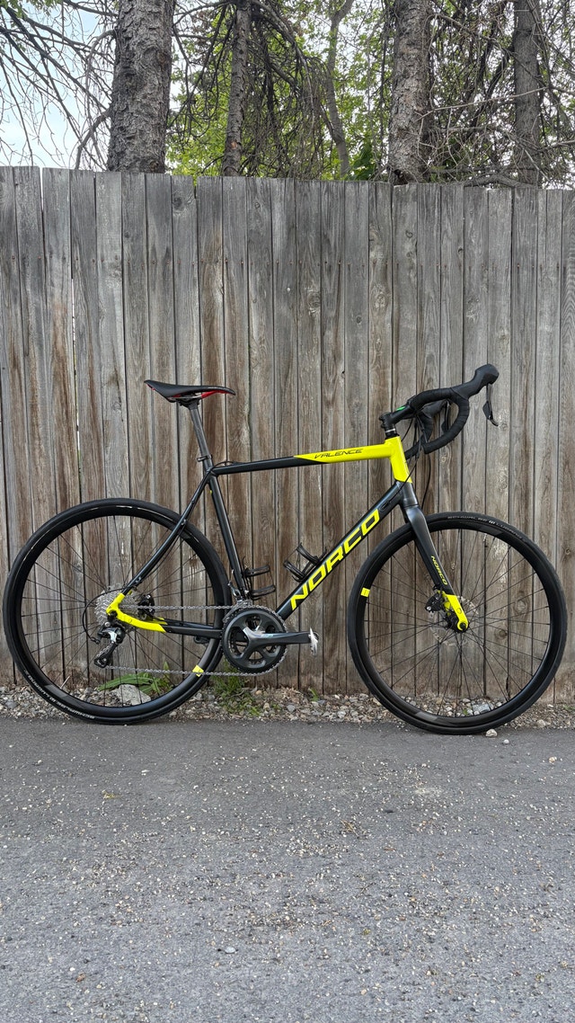 Norco Valence 58 size road bike like NEW
