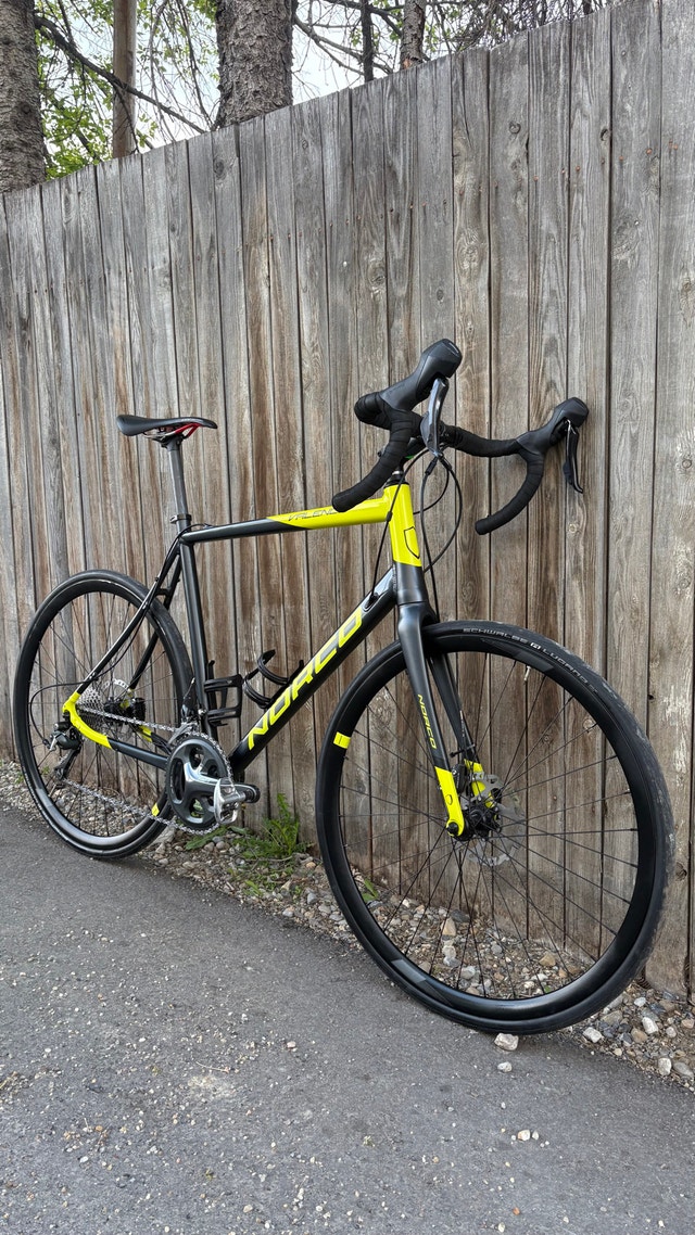Norco Valence 58 size road bike like NEW - photo 3