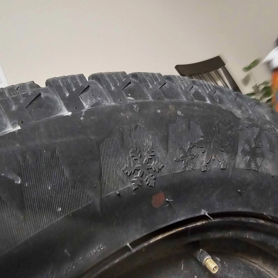 235/65R18 Winter Tire on Steel Rim - photo 4
