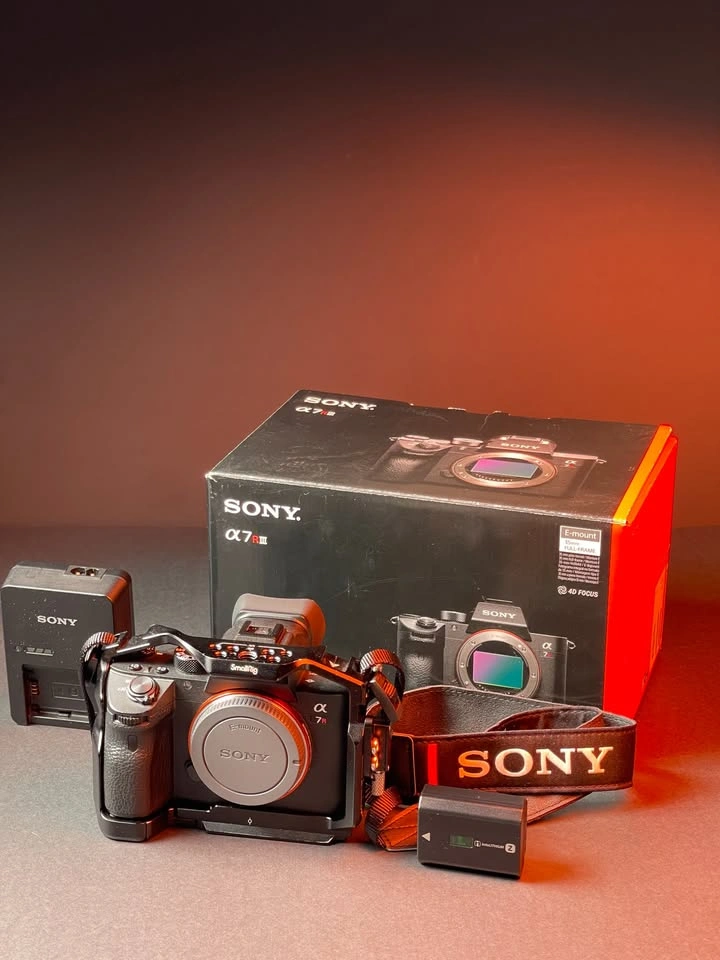 Sony a7riii Camera Body - photo 3