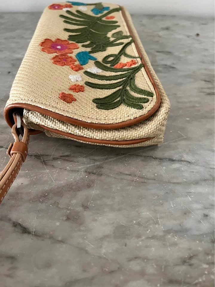 Cole Haan Straw Clutch Purse with Floral Embroidery Accents - photo 4