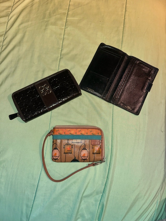 Three Wallets - $20 Each - photo 2
