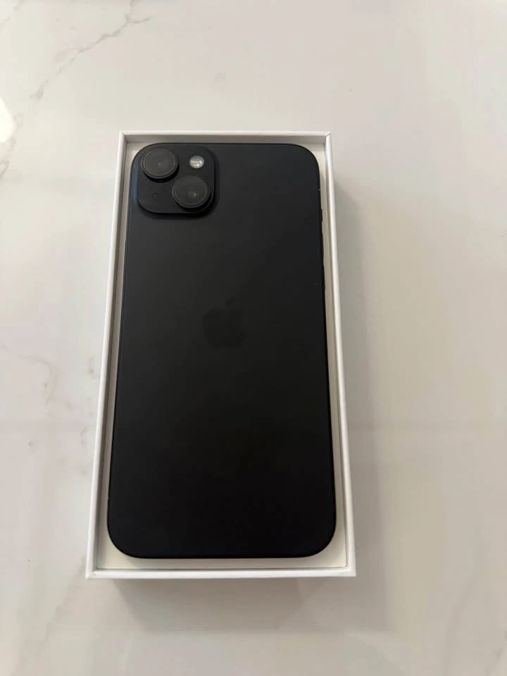 iPhone 15 Plus - Like New Condition - photo 2