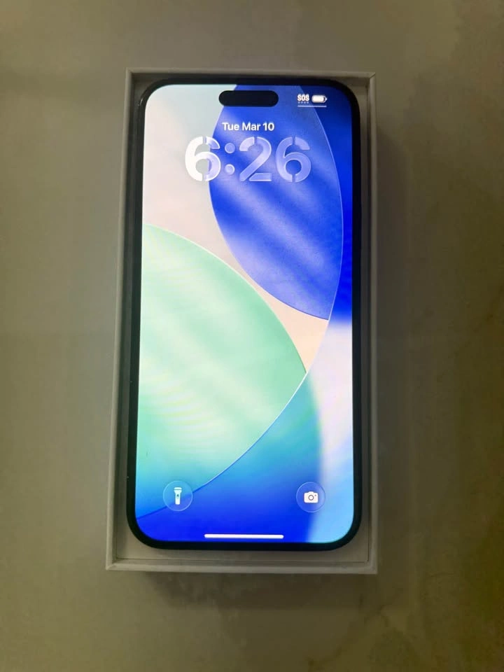 iPhone 15 Plus - Like New Condition - photo 3