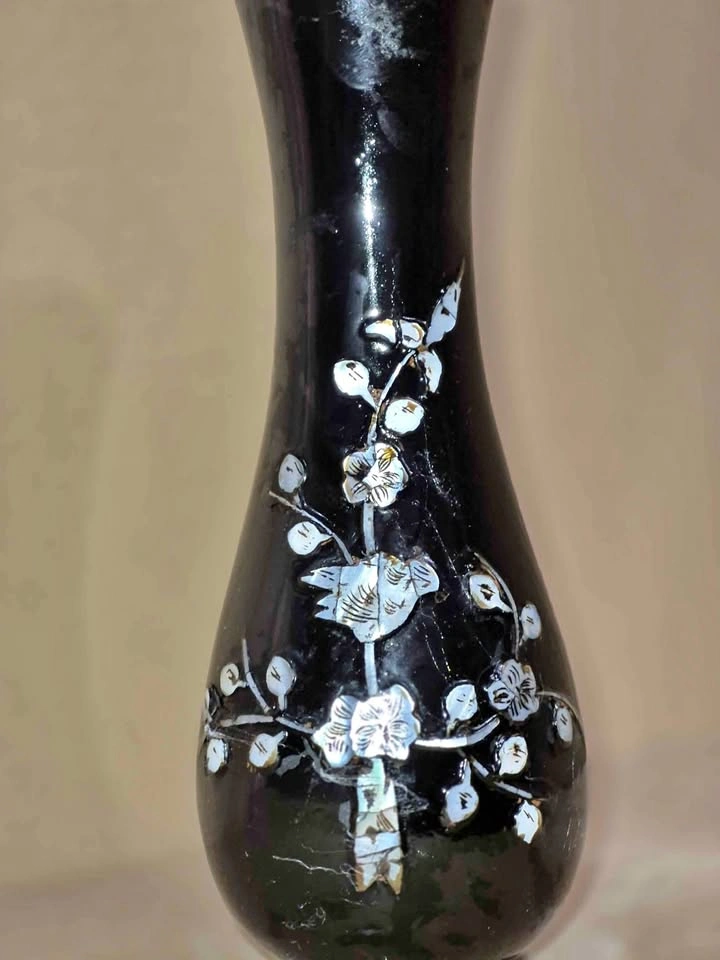 Vintage Vietnamese lacquer Wooden Vase