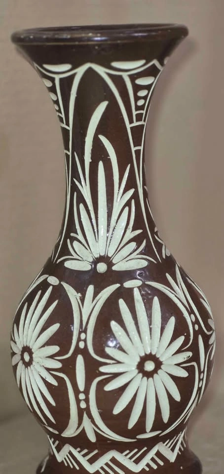 Sarawak Carved Ceramic Vase - photo 2