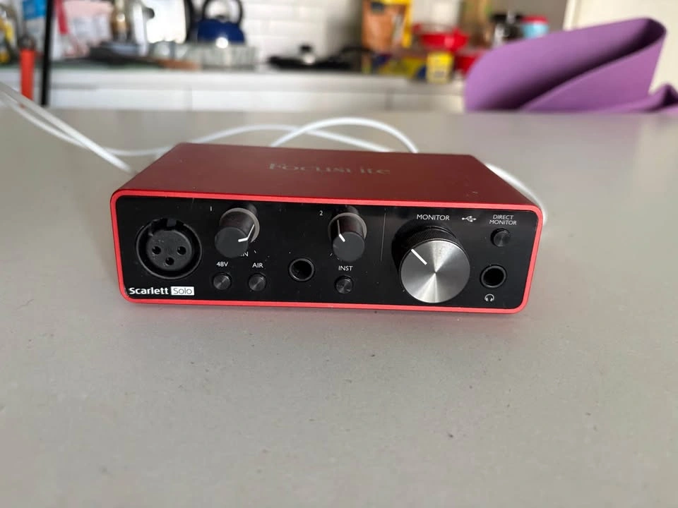 Focusrite Scarlett Solo Audio Interface - photo 2