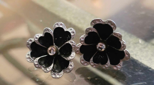 Vintage Flower Earrings - German Screw-On - photo 3