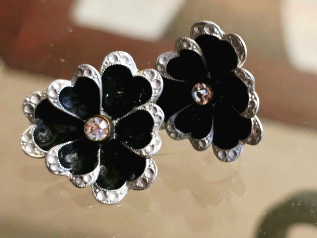 Vintage Flower Earrings - German Screw-On - photo 5