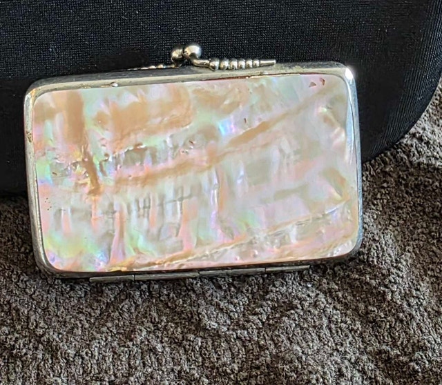 Vintage Coin Purse - photo 3