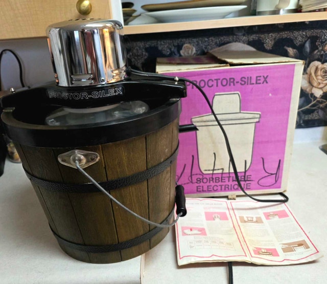 Proctor-Silex Ice Cream Maker