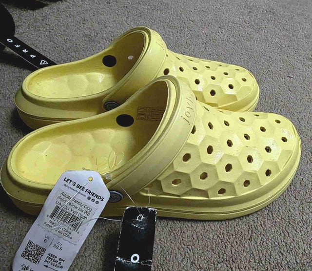 Joybees Clogs - Women's 8