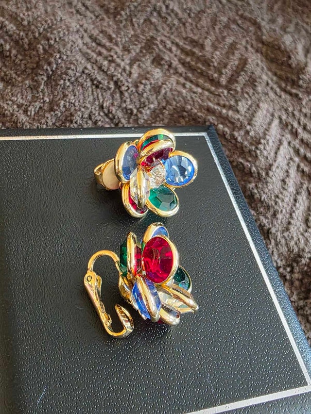 ☆CUTE VINTAGE ☆ Clip On Earrings - photo 2