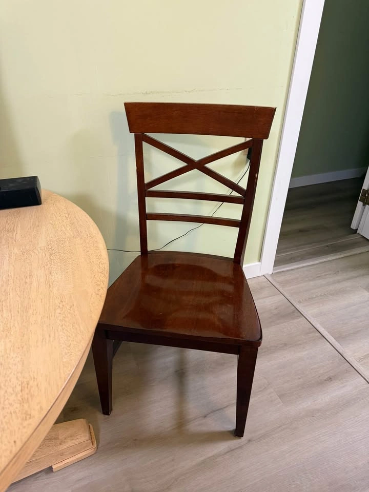 Dining Table with 4 Chairs - photo 3