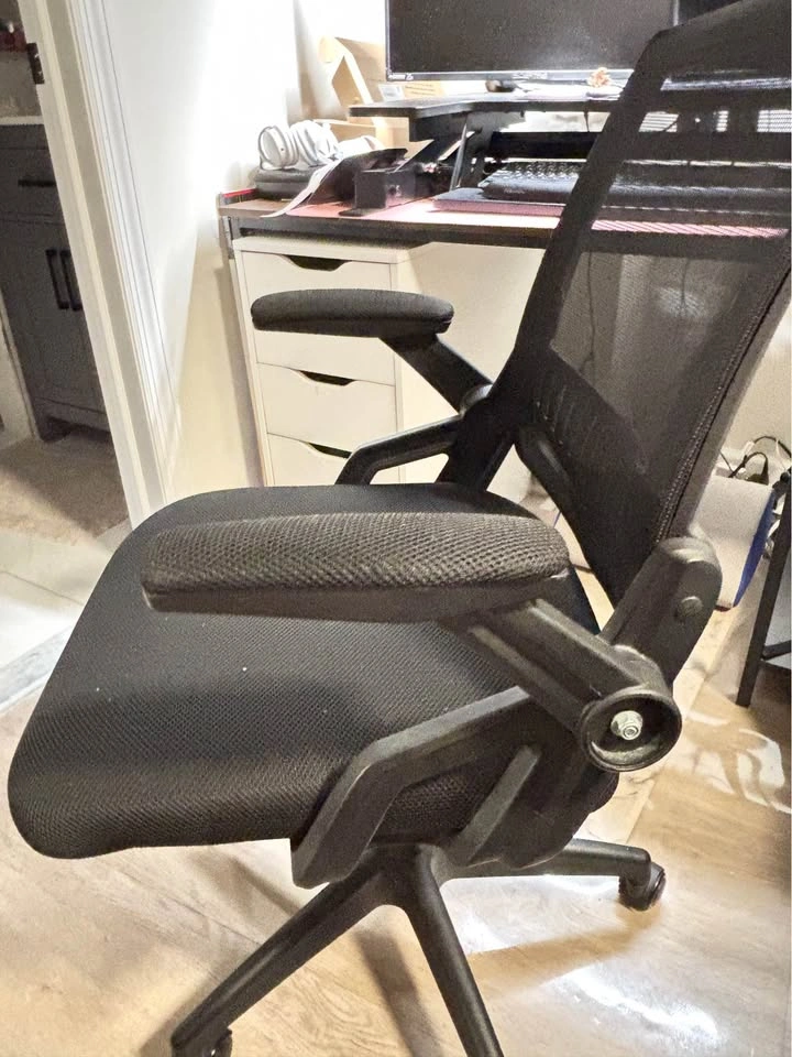 Mesh Office Chair with Flip-Up Arms - photo 3