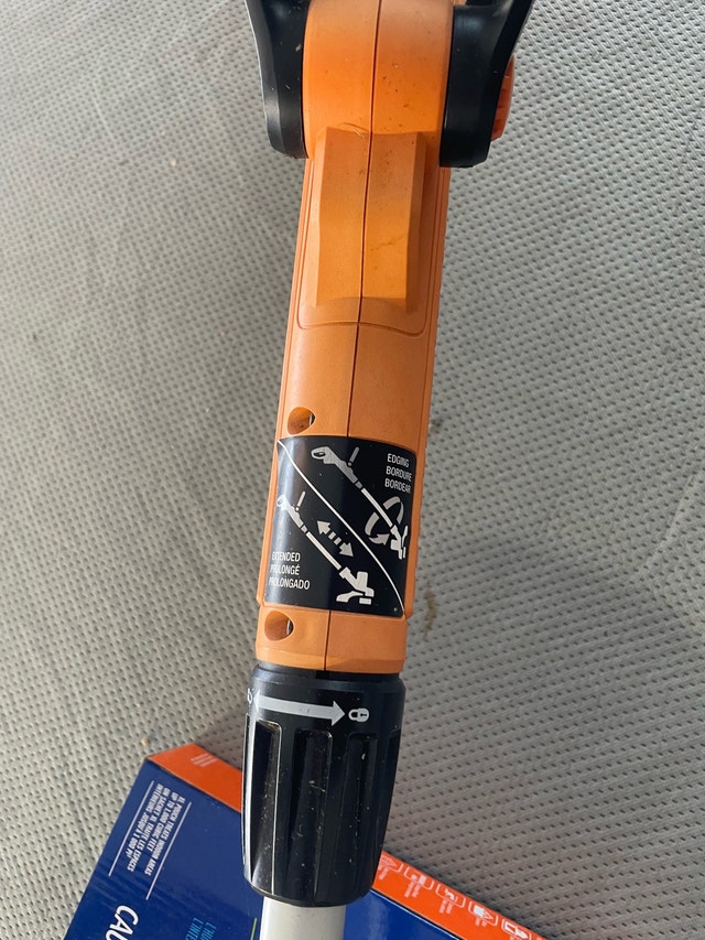 Cordless 20v Black and Decker Grass Trimmer - photo 3