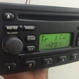 2003 Ford Focus Radio - photo 2