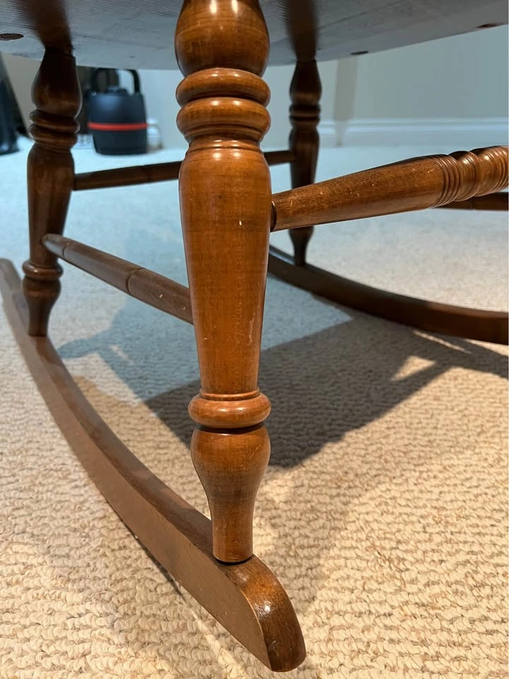 Solid Maple Vintage Rocking Chair - photo 4