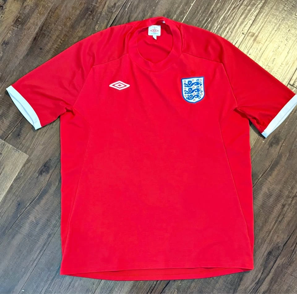 England Jersey - 2010 Umbro Away Kit