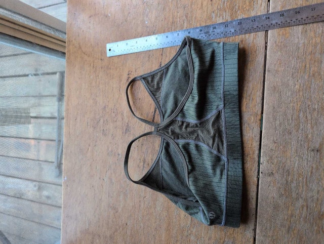 Lululemon Sports Bra Small - photo 4