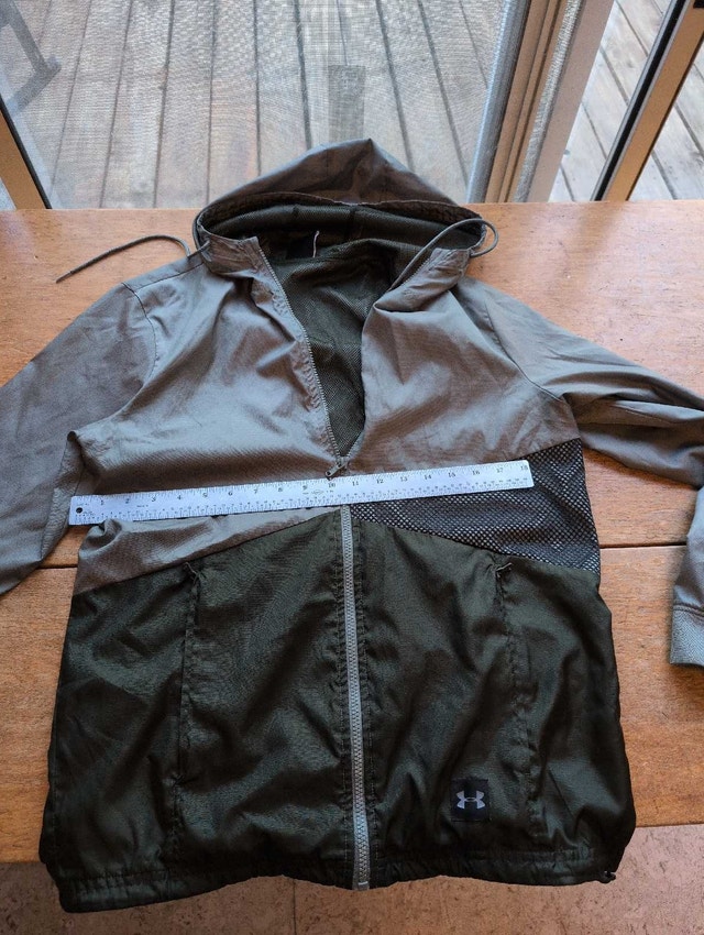 Under Armour Jacket Mens Small Green and Black