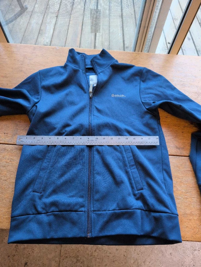 Bench Jacket - Women's Medium - Blue
