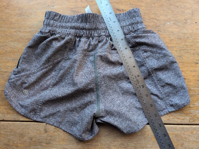 Lululemon Shorts - Size 2 - photo 3