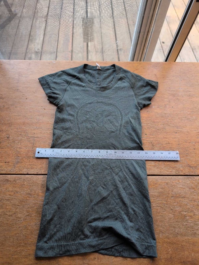 Lululemon Distance Dress size 2 green