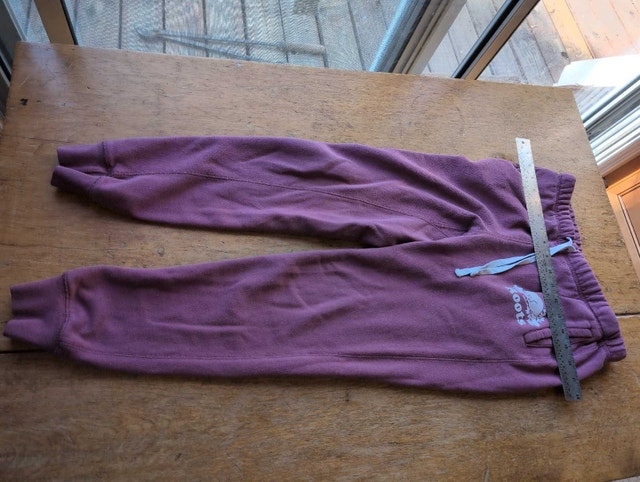Roots Sweatpants XS woman's off purple