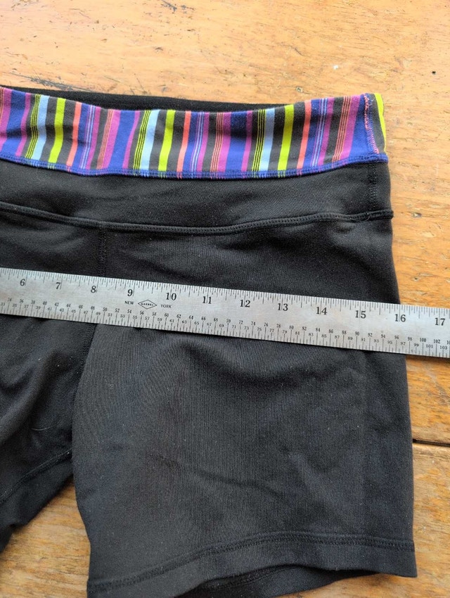 Lululemon Shorts Size 6 Black & Pattern - photo 2
