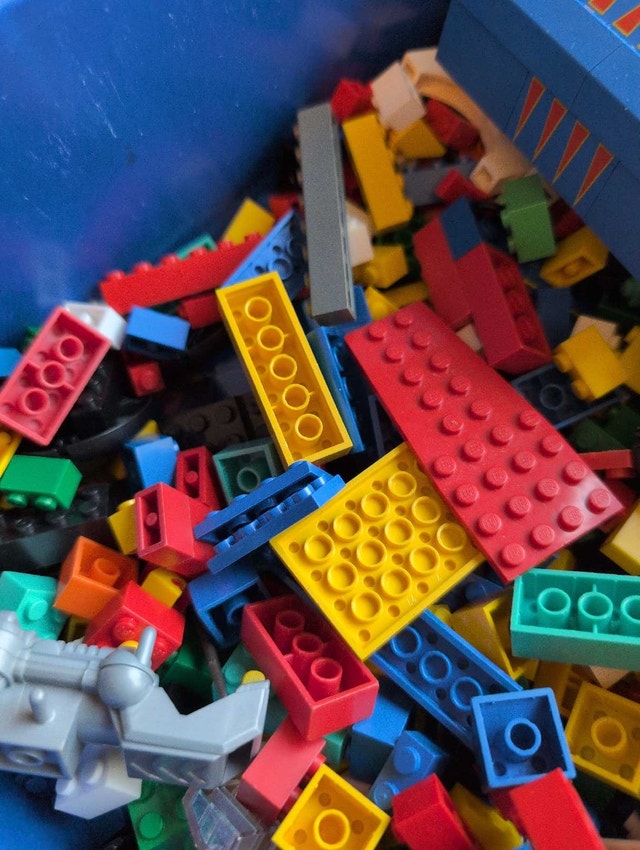 Lego Bulk. Blue shopping bin full. Assorted - photo 4