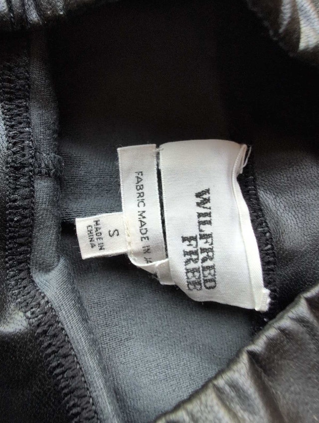 Wilfred Free Leggings. Black faux leather small - photo 3