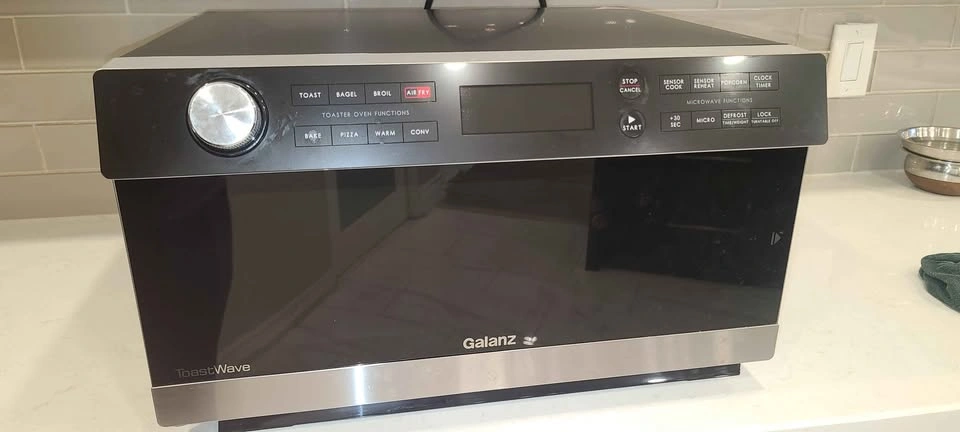 Galanz ToastWave 4-in-1 Air Fry Microwave Oven - photo 3