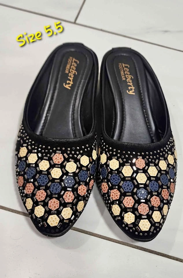 Women’s Embellished Black Flats – Size 5.5