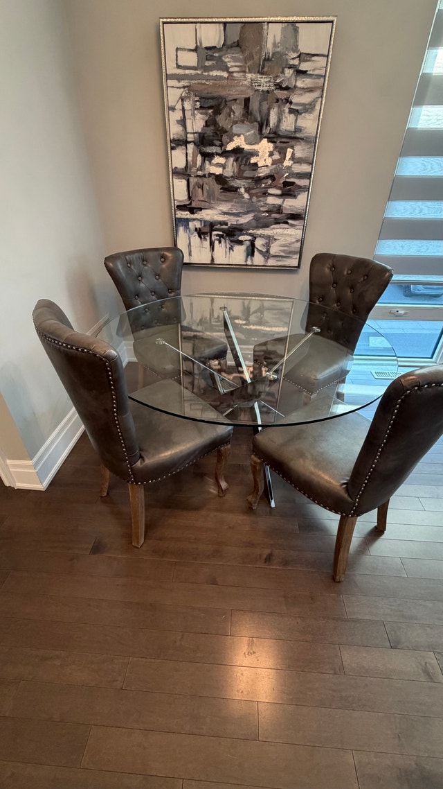 Kitchen Table & 4 Chairs