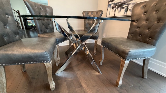 Kitchen Table & 4 Chairs - photo 3