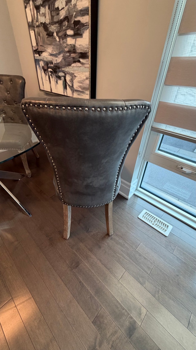 Kitchen Table & 4 Chairs - photo 4