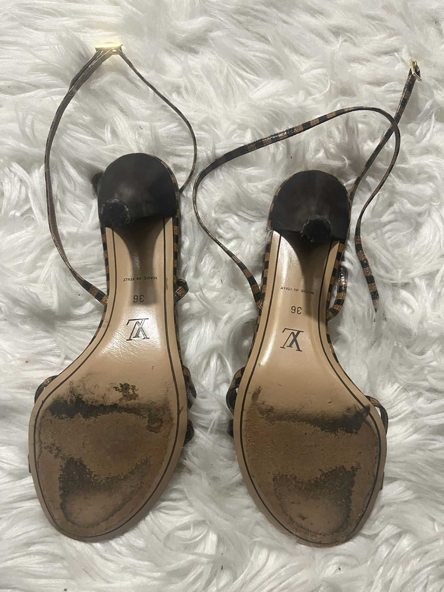 Louis Vuitton Strappy Damier Sandals RARE 36 - photo 2