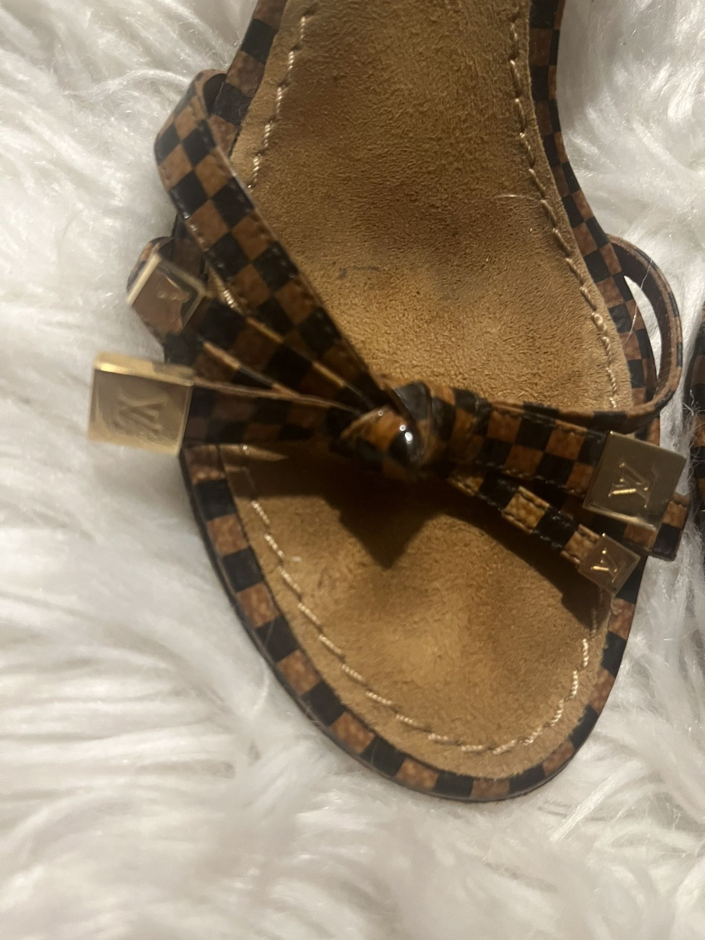 Louis Vuitton Strappy Damier Sandals RARE 36 - photo 3