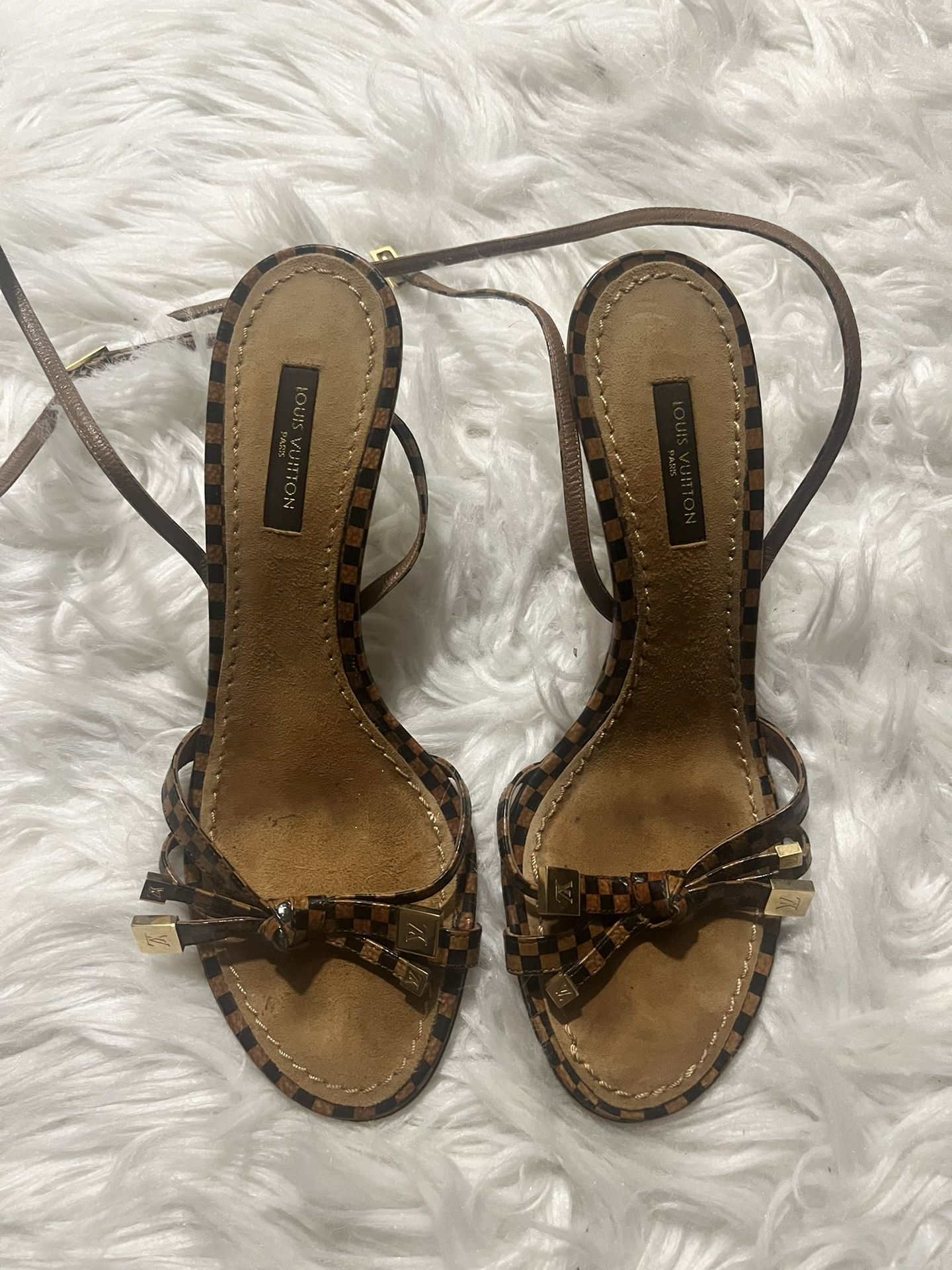 Louis Vuitton Strappy Damier Sandals RARE 36 - photo 5