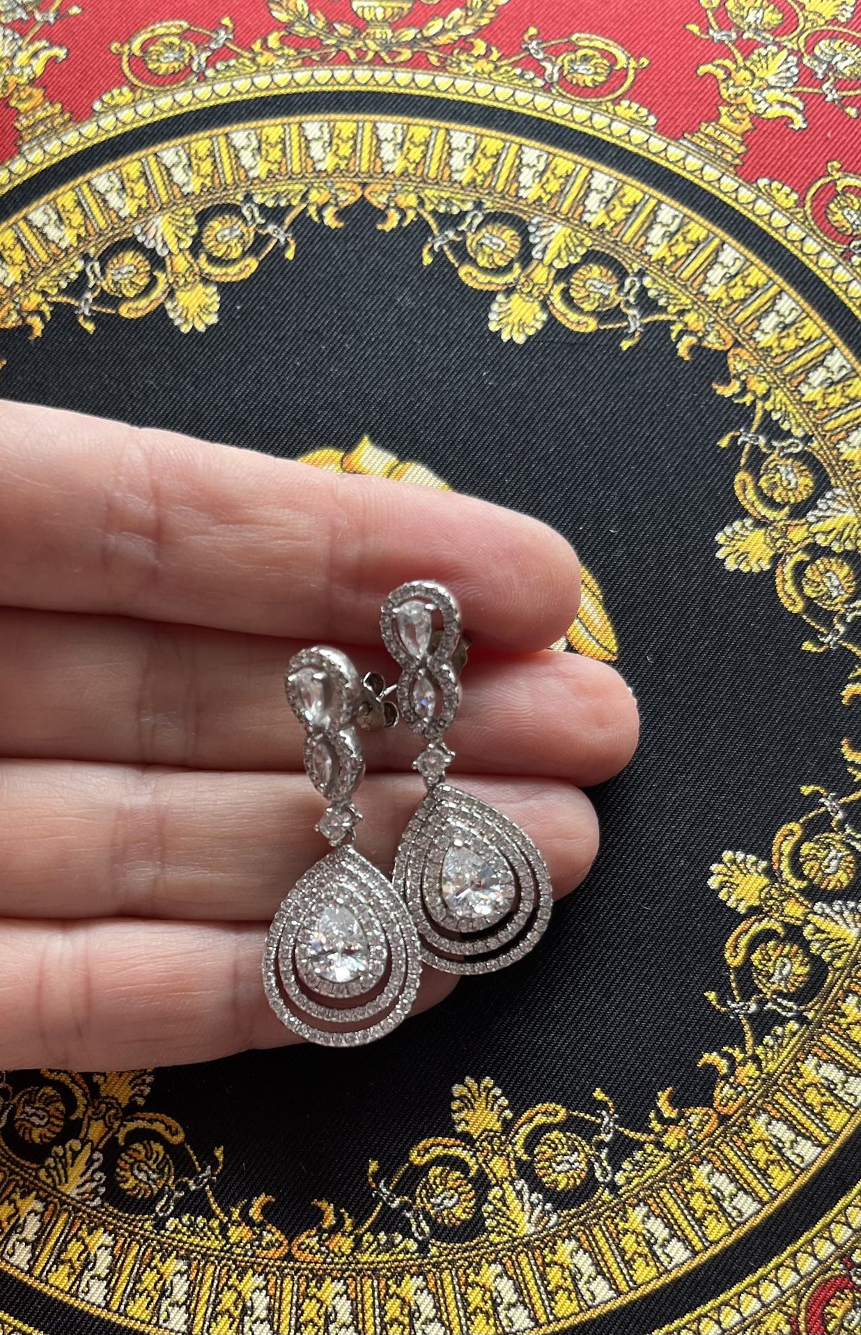 High End Boutique Diamond Like Silver Drop Earrings - photo 2