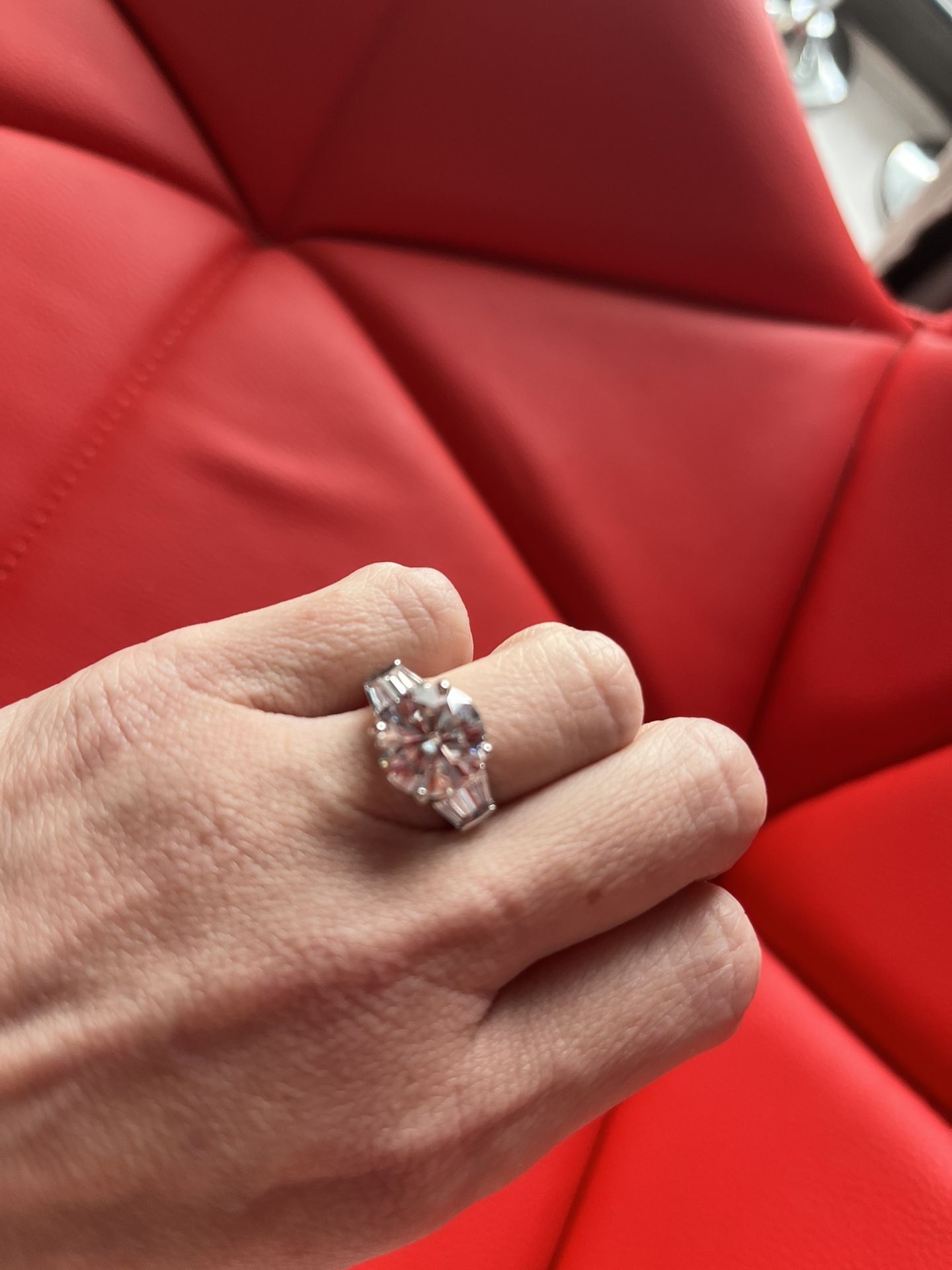 4 Ct Round Brilliant Moissanite 3 Stone Engagement Ring - photo 2
